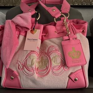 Juicy couture daydreamer  heritage bag pink with Gold Details and pink bow nwt
